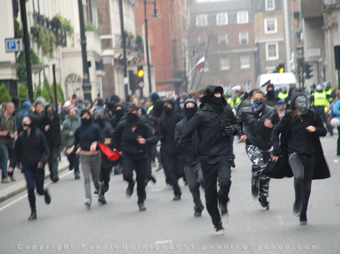 [Reino Unido] Protesto reúne milhares de pessoas nas ruas de Londres contra austeridade neoliberal
