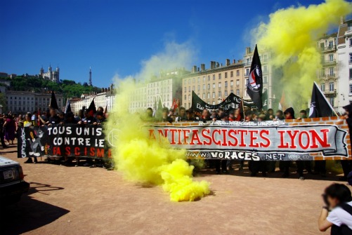 [França] Manifestação antifascista em Lyon reúne cerca de 2000 pessoas
