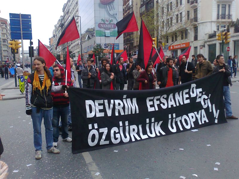 [França] Manif-ocupação contra o aeroporto e o seu mundo!