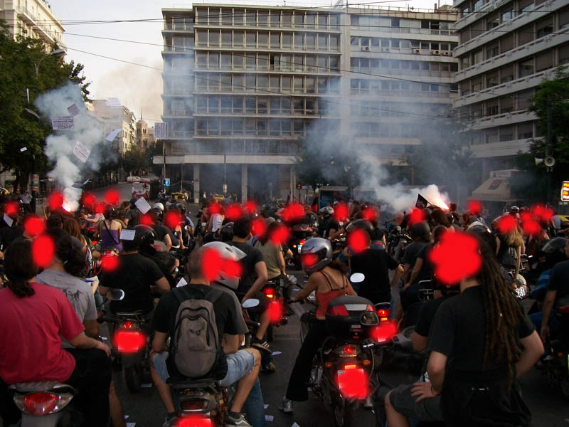 [Grécia] Ações solidárias antes do julgamento do anarquista Aris Seirinidis